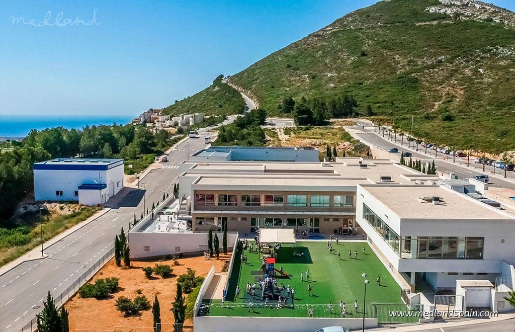 3 sypialnia Willa na sprzedaż w Cumbre del Sol z basenem garażem - 2 167 000 € (Ref: 9828821)