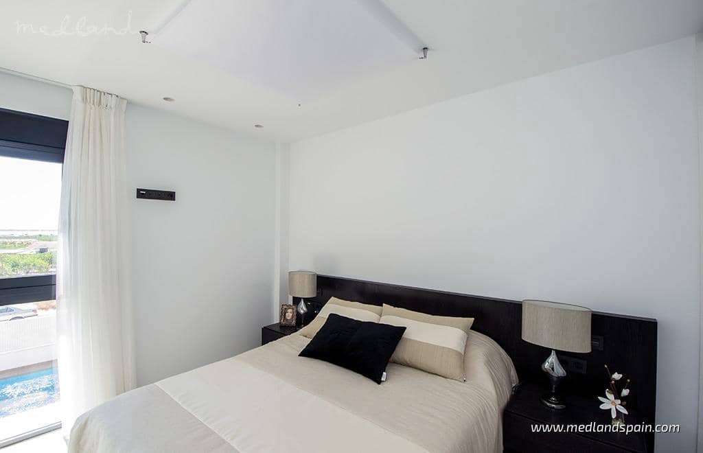 Chalet de 3 habitaciones en Ciudad Quesada en venta con piscina garaje - 770.000 € (Ref: 9833496)