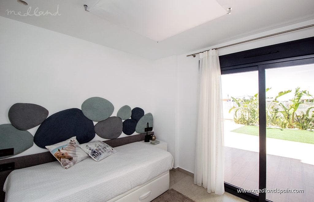 Chalet de 3 habitaciones en Ciudad Quesada en venta con piscina garaje - 770.000 € (Ref: 9833496)