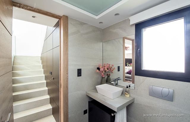 3 chambre Villa/Maison à vendre à Ciudad Quesada, Rojales avec piscine garage - 770 000 € (Ref: 9833496)