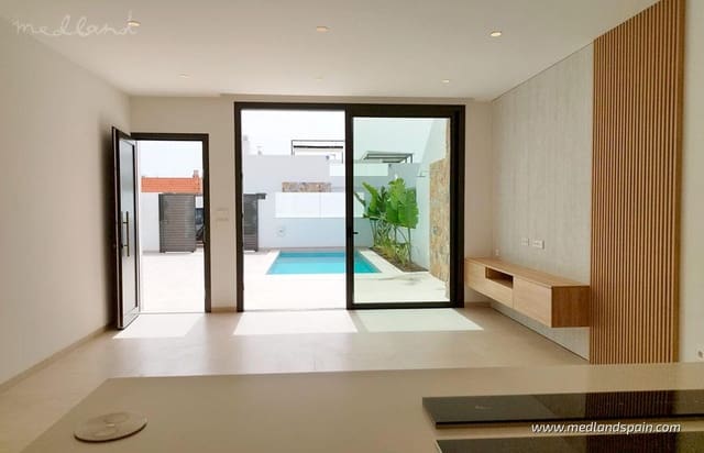 3 slaapkamer Villa te koop in San Javier met zwembad - € 504.300 (Ref: 9833498)