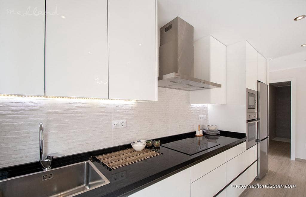 3 bedroom Apartment for sale in Pilar de la Horadada with pool garage - € 299,900 (Ref: 9849276)