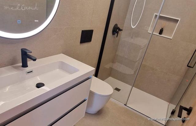 Apartamento de 3 habitaciones en Pilar de la Horadada en venta con piscina garaje - 284.900 € (Ref: 9849277)