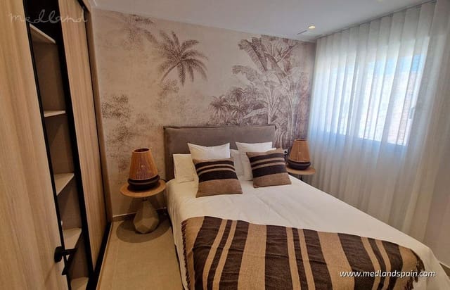 Apartamento de 3 habitaciones en Pilar de la Horadada en venta con piscina garaje - 284.900 € (Ref: 9849277)