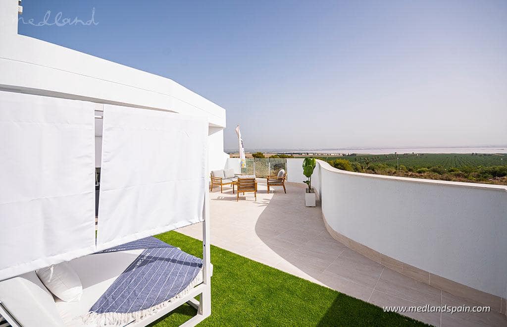 3 soverom Hus til salgs i Torrevieja med svømmebasseng garasje - € 539 000 (Ref: 9873209)