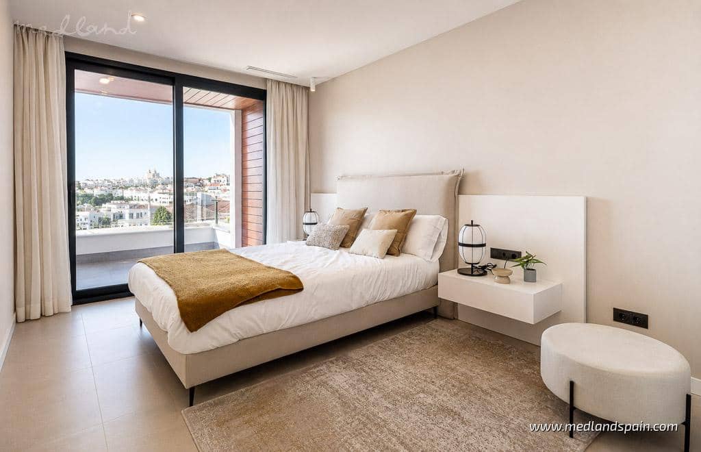 4 soveværelse Villa til salg i Ciudad Quesada med swimmingpool garage - € 1.150.000 (Ref: 9875842)