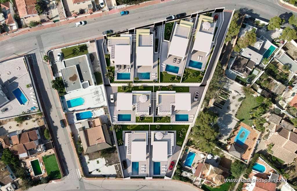 3 Zimmer Villa zu verkaufen in Los Balcones mit Pool Garage - 725.000 € (Ref: 9880728)