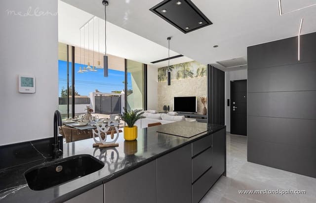 3 slaapkamer Villa te koop in Los Balcones met zwembad garage - € 725.000 (Ref: 9880728)