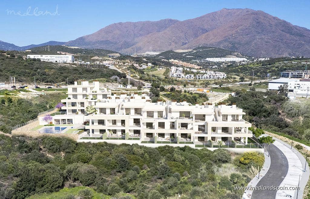 3 makuuhuone Huoneisto myytävänä paikassa Estepona mukana uima-altaan 
autotalli - 739 000 € (Ref: 9891916)