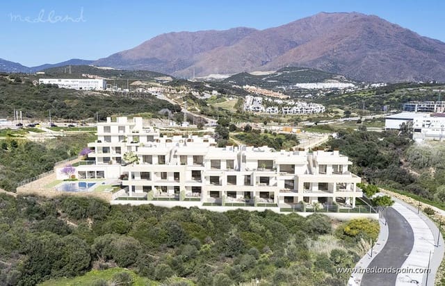 3 soveværelse Lejlighed til salg i Estepona Golf, Estepona med swimmingpool garage - € 739.000 (Ref: 9891916)