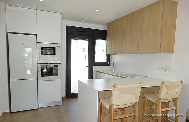 2 chambre Appartement à vendre à Pilar de la Horadada avec piscine garage - 245 000 € (Ref: 9896614)
