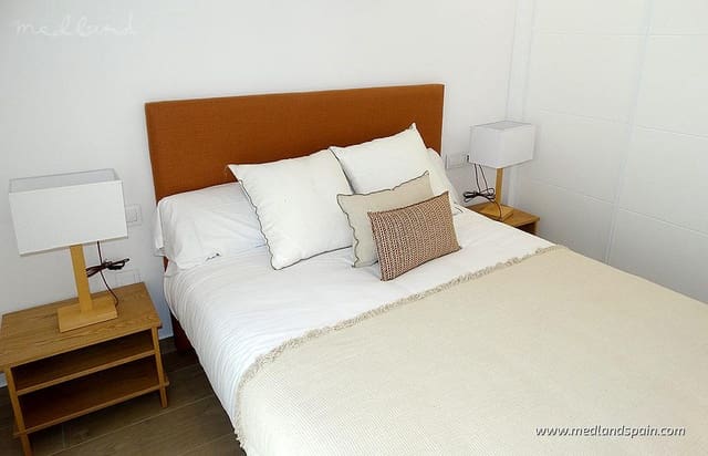 2 chambre Appartement à vendre à Pilar de la Horadada avec piscine garage - 245 000 € (Ref: 9896614)