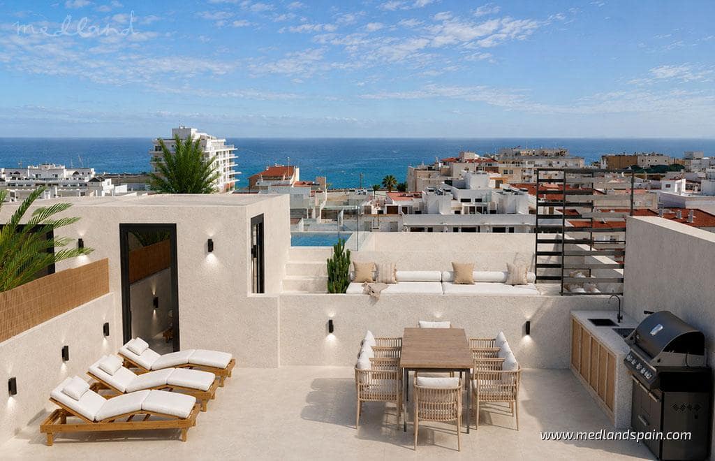 1 slaapkamer Appartement te koop in Torrevieja met zwembad - € 214.000 (Ref: 9907040)