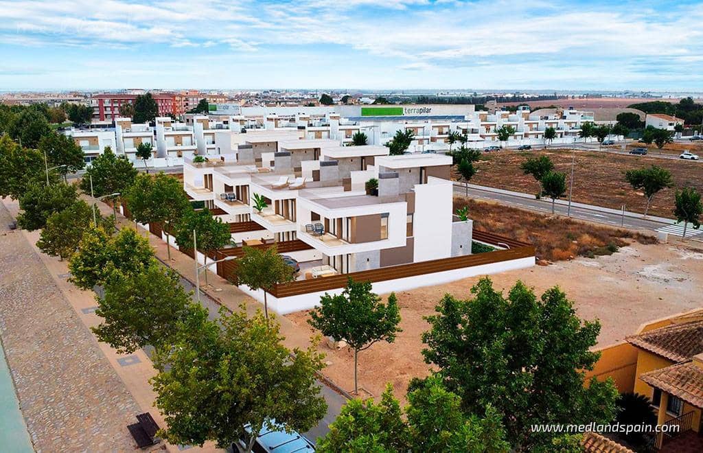 3 Zimmer Villa zu verkaufen in Pilar de la Horadada mit Pool Garage - 550.000 € (Ref: 9912846)