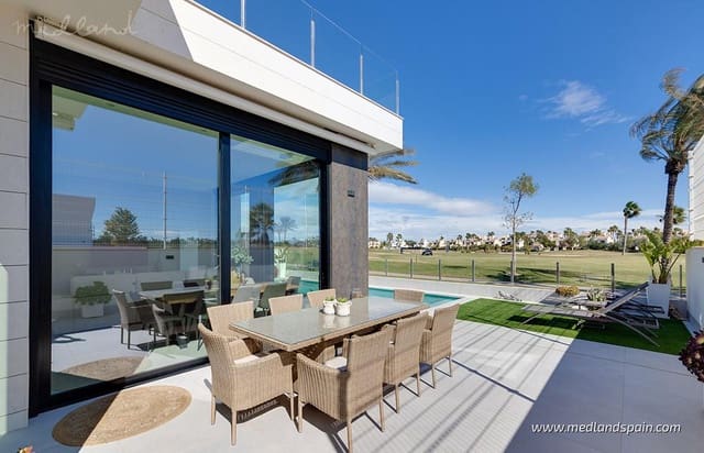 3 bedroom Villa for sale in Pilar de la Horadada with pool garage - € 586,000 (Ref: 9915512)
