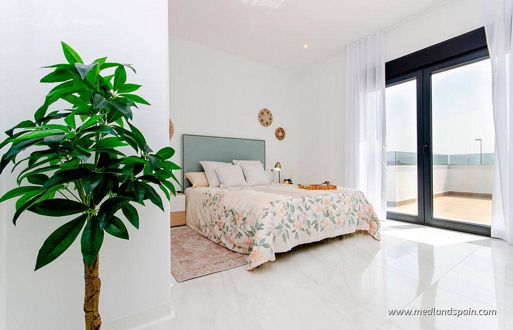 3 bedroom Villa for sale in Vistabella with pool garage - € 395,000 (Ref: 9937893)