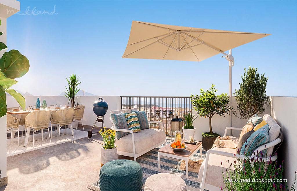 Apartamento de 2 habitaciones en Estepona en venta con piscina garaje - 845.000 € (Ref: 9945435)