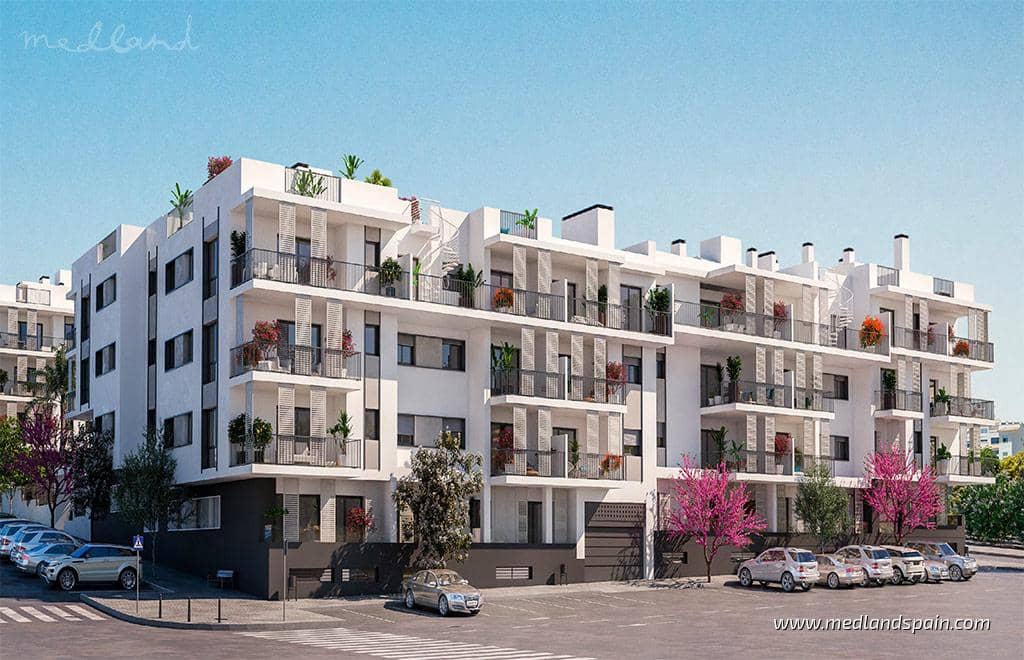 Apartamento de 2 habitaciones en Estepona en venta con piscina garaje - 845.000 € (Ref: 9945435)