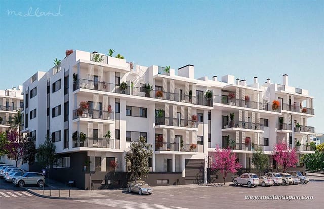 Apartamento de 2 habitaciones en Puerto de Estepona, Estepona en venta con piscina garaje - 845.000 € (Ref: 9945435)