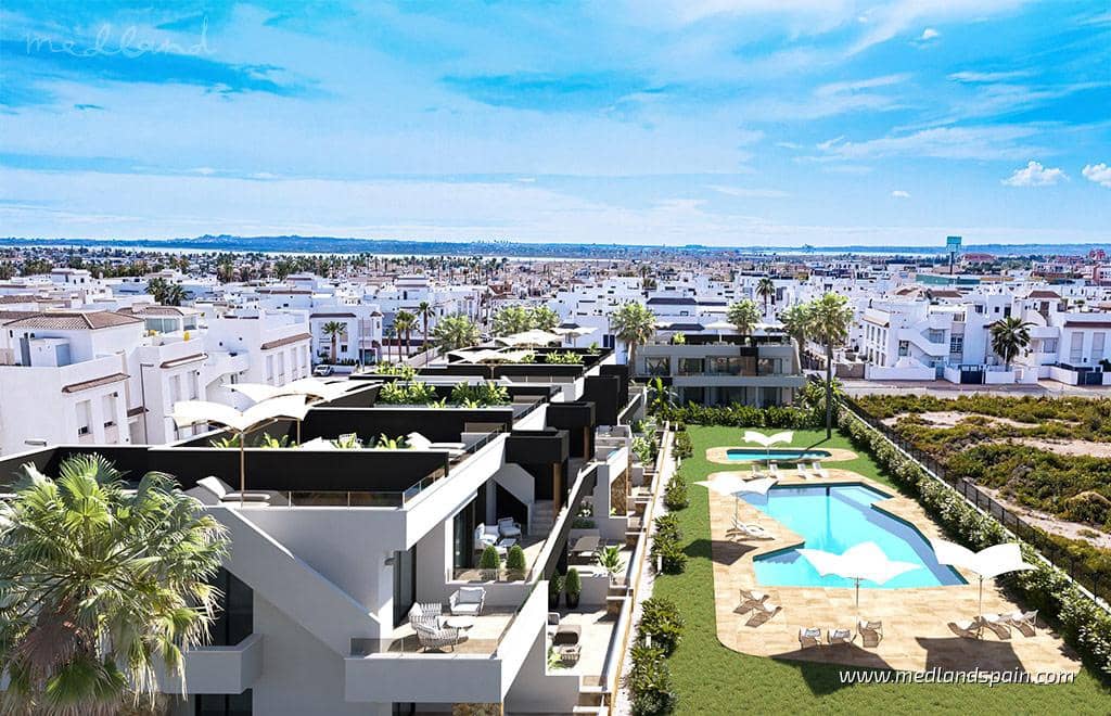 2 soverom Leilighet til salgs i Ciudad Quesada med svømmebasseng garasje - € 339 000 (Ref: 9947566)