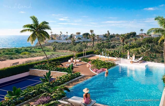 3 bedroom Townhouse for sale in El Campello with pool garage - € 537,000 (Ref: 9953986)