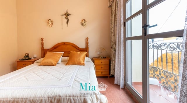 8 makuuhuone Omakotitalo myytävänä paikassa Barrio del Centro, Alicante kaupunki - 700 000 € (Ref: 7993379)