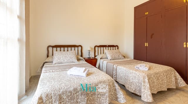 8 makuuhuone Omakotitalo myytävänä paikassa Barrio del Centro, Alicante kaupunki - 700 000 € (Ref: 7993379)