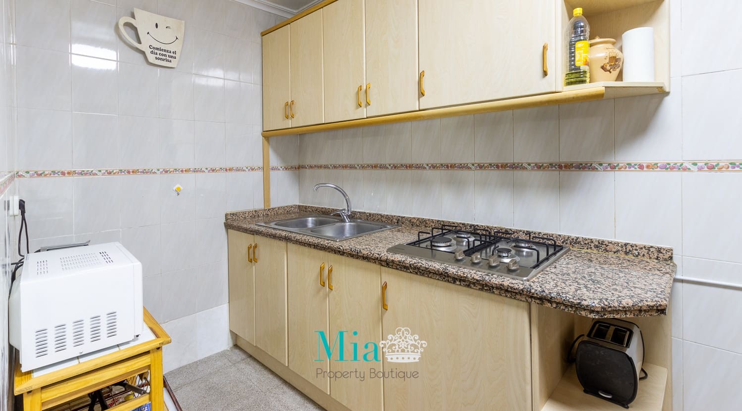 8 soverom Hus til salgs i Alicante by - € 700 000 (Ref: 7993379)