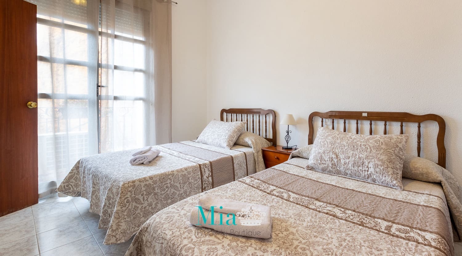 8 soverom Hus til salgs i Alicante by - € 700 000 (Ref: 7993379)