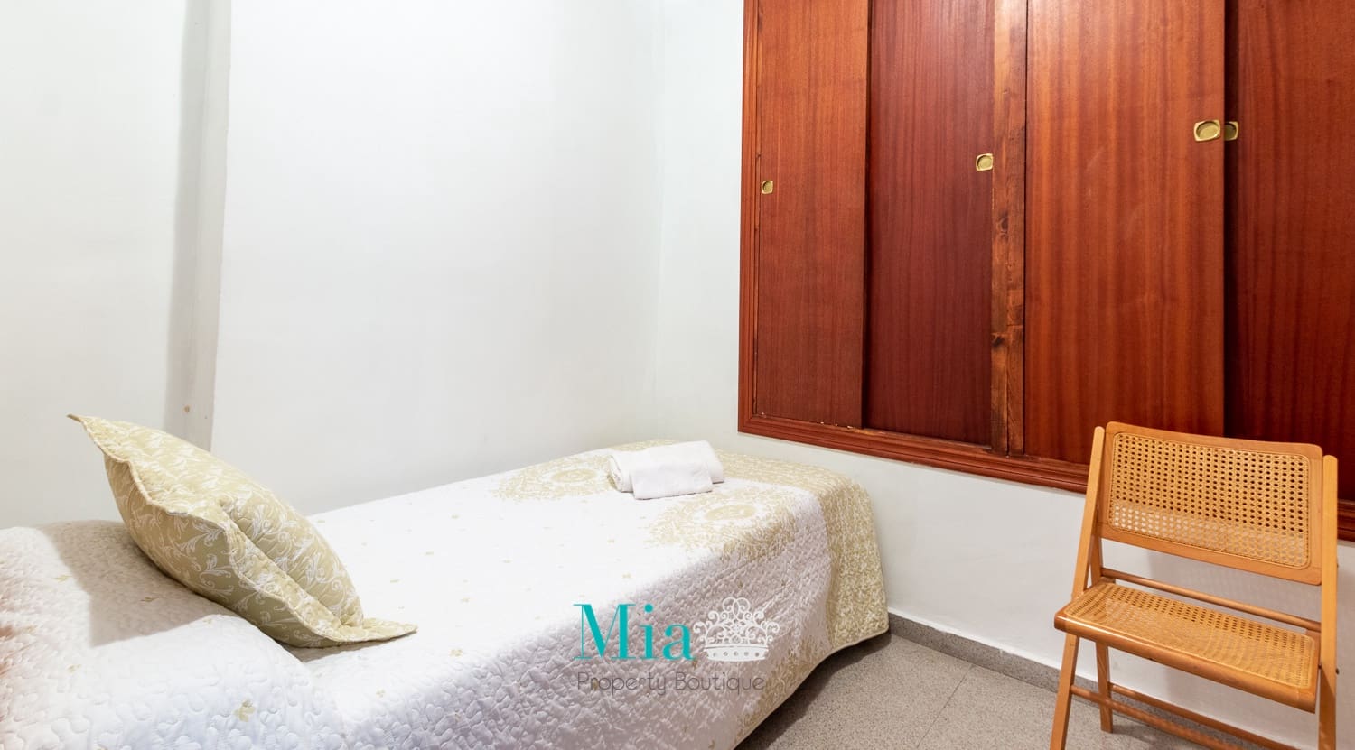 8 soverom Hus til salgs i Alicante by - € 700 000 (Ref: 7993379)