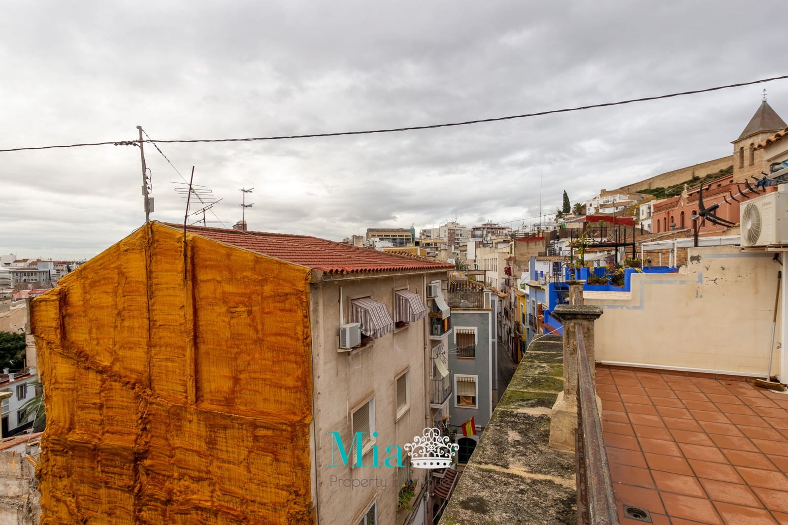 8 soverom Hus til salgs i Alicante by - € 700 000 (Ref: 7993379)