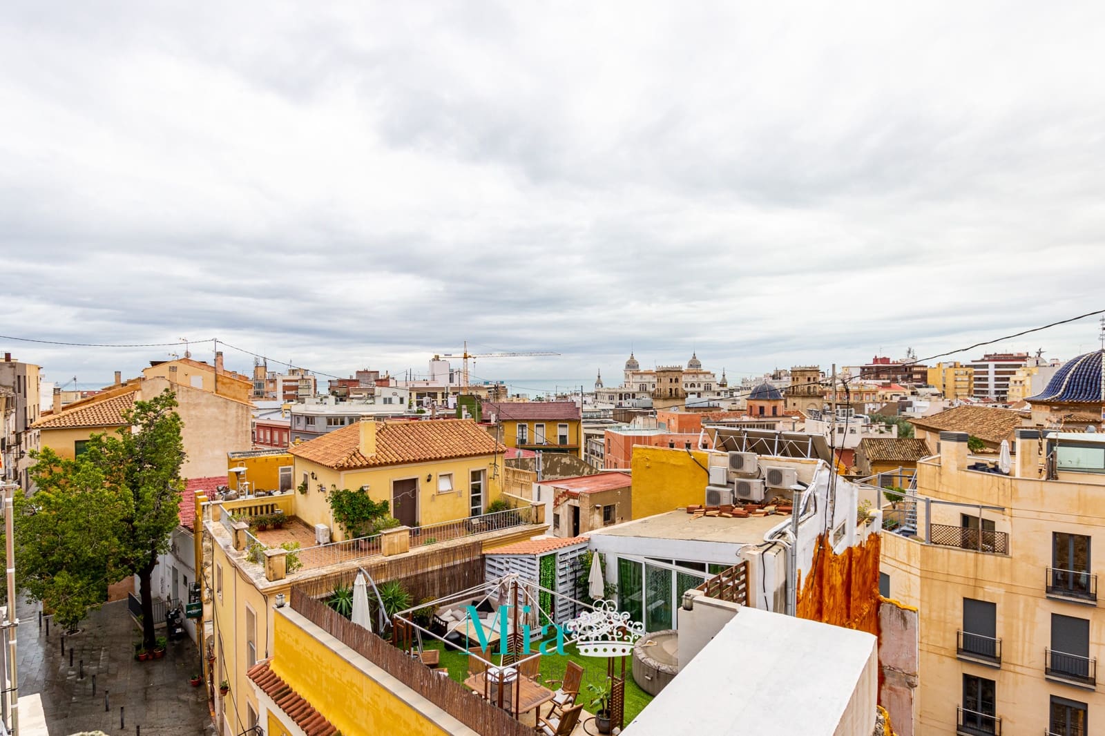 8 soverom Hus til salgs i Alicante by - € 700 000 (Ref: 7993379)