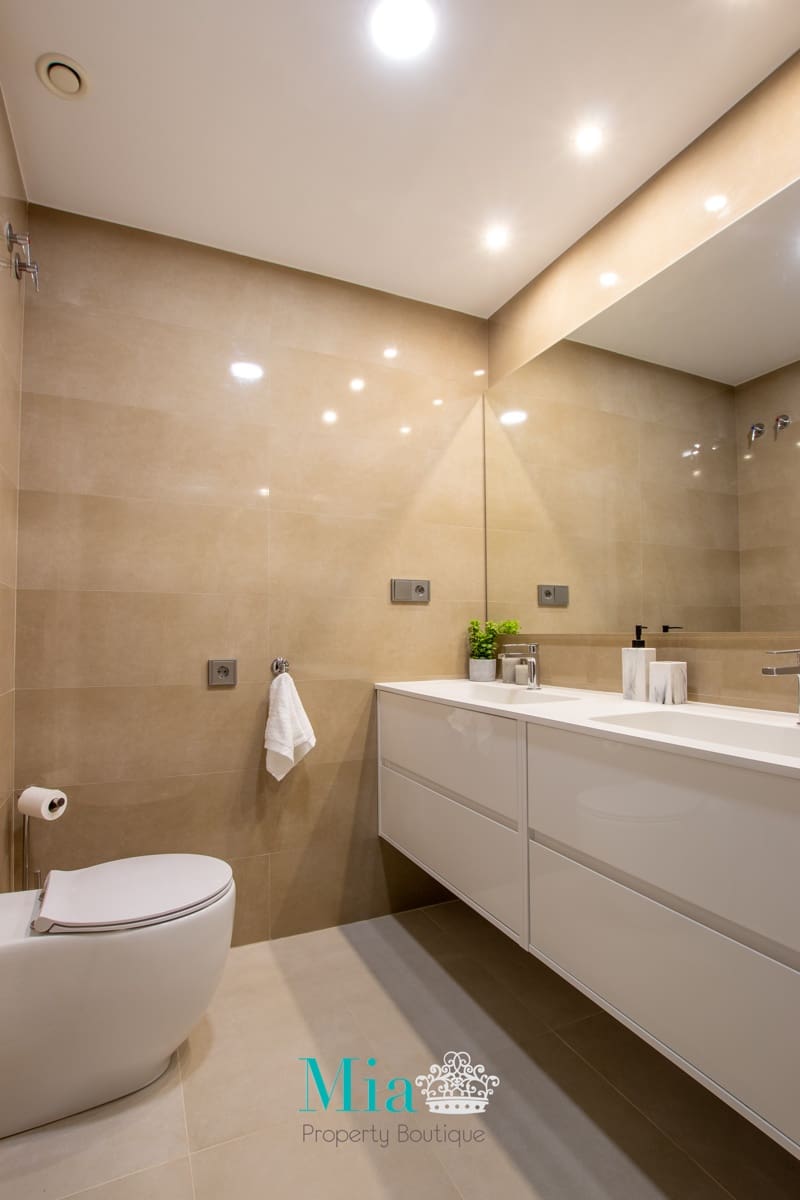 2 soveværelse Lejlighed til leje i Cabo de las Huertas med swimmingpool garage - € 2.500 (Ref: 7993385)