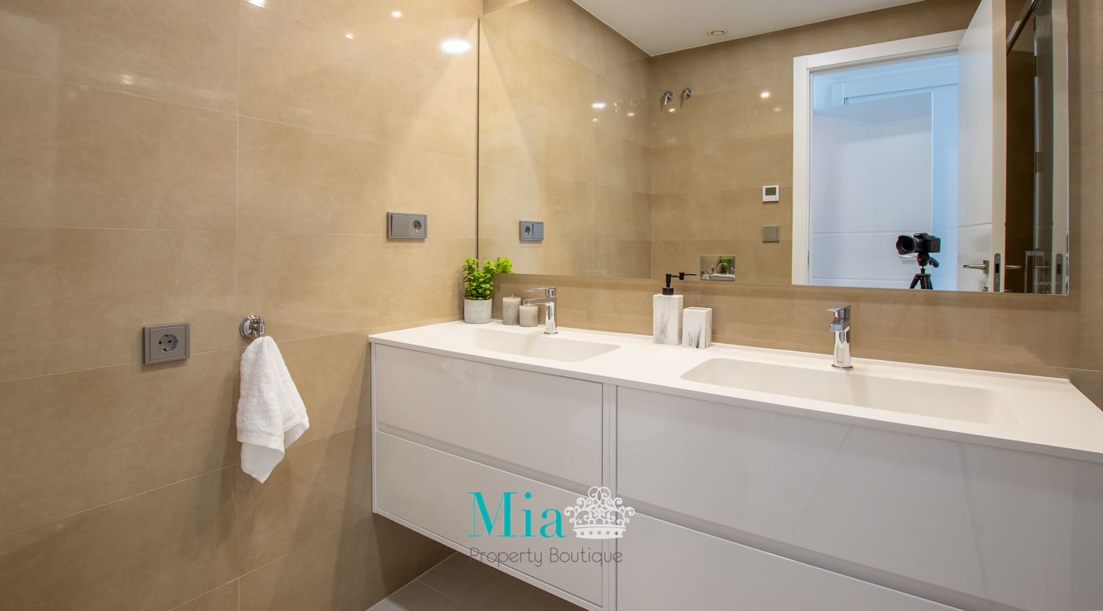 2 soveværelse Lejlighed til leje i Cabo de las Huertas med swimmingpool garage - € 2.500 (Ref: 7993385)