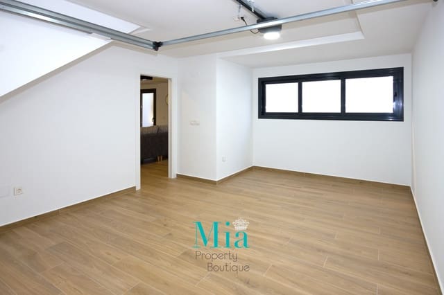 3 soveværelse Villa til salg i Coveta Fuma, El Campello med swimmingpool - € 859.000 (Ref: 7993391)