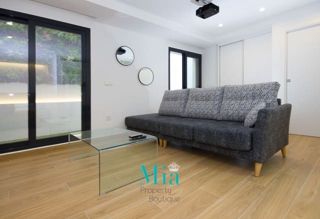 3 soveværelse Villa til salg i Coveta Fuma, El Campello med swimmingpool - € 859.000 (Ref: 7993391)