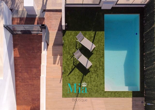 3 soveværelse Villa til salg i Coveta Fuma, El Campello med swimmingpool - € 859.000 (Ref: 7993391)