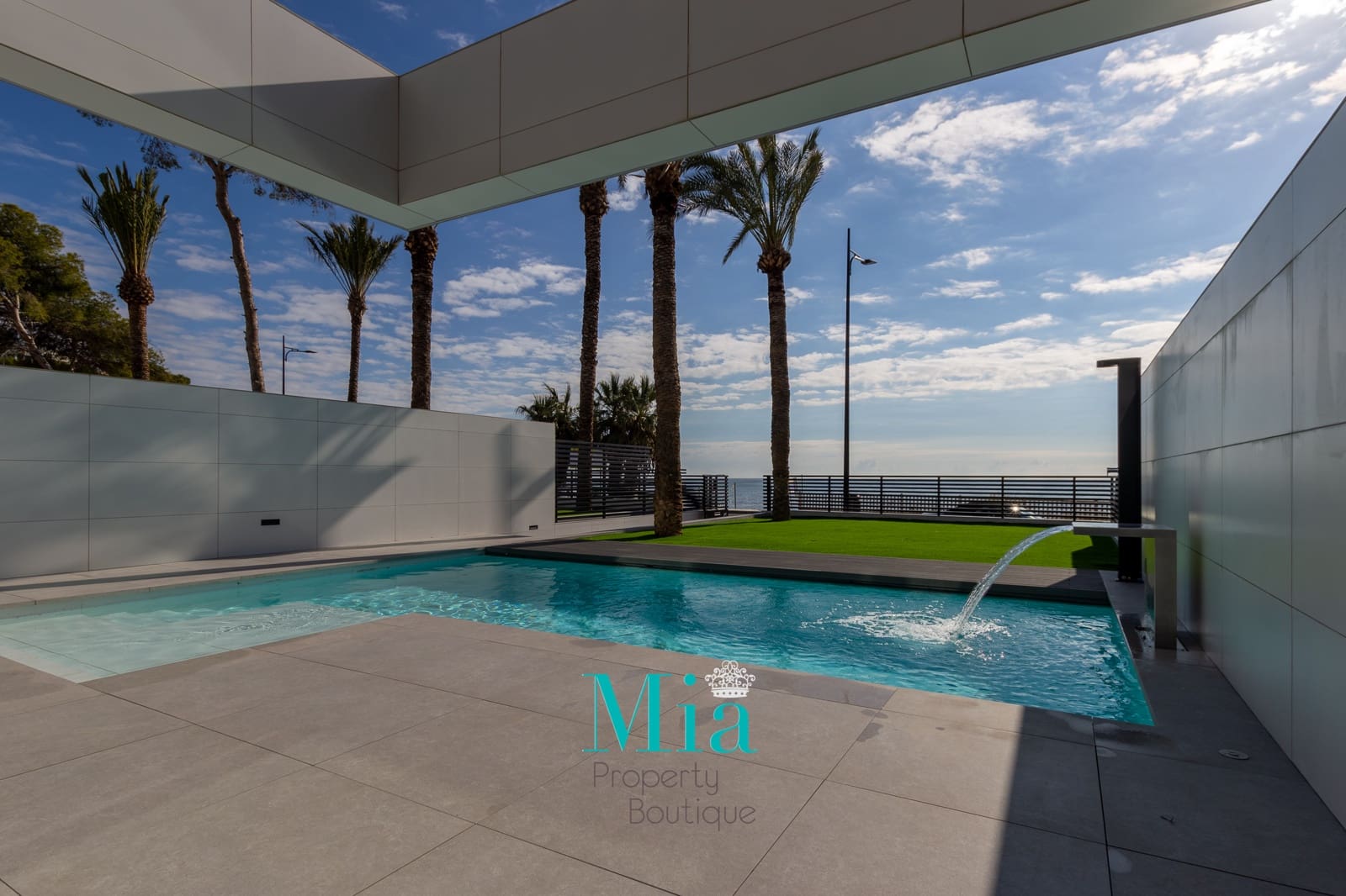 5 soverom Villa til salgs i Playa de Muchavista med svømmebasseng - € 2 250 000 (Ref: 7993392)