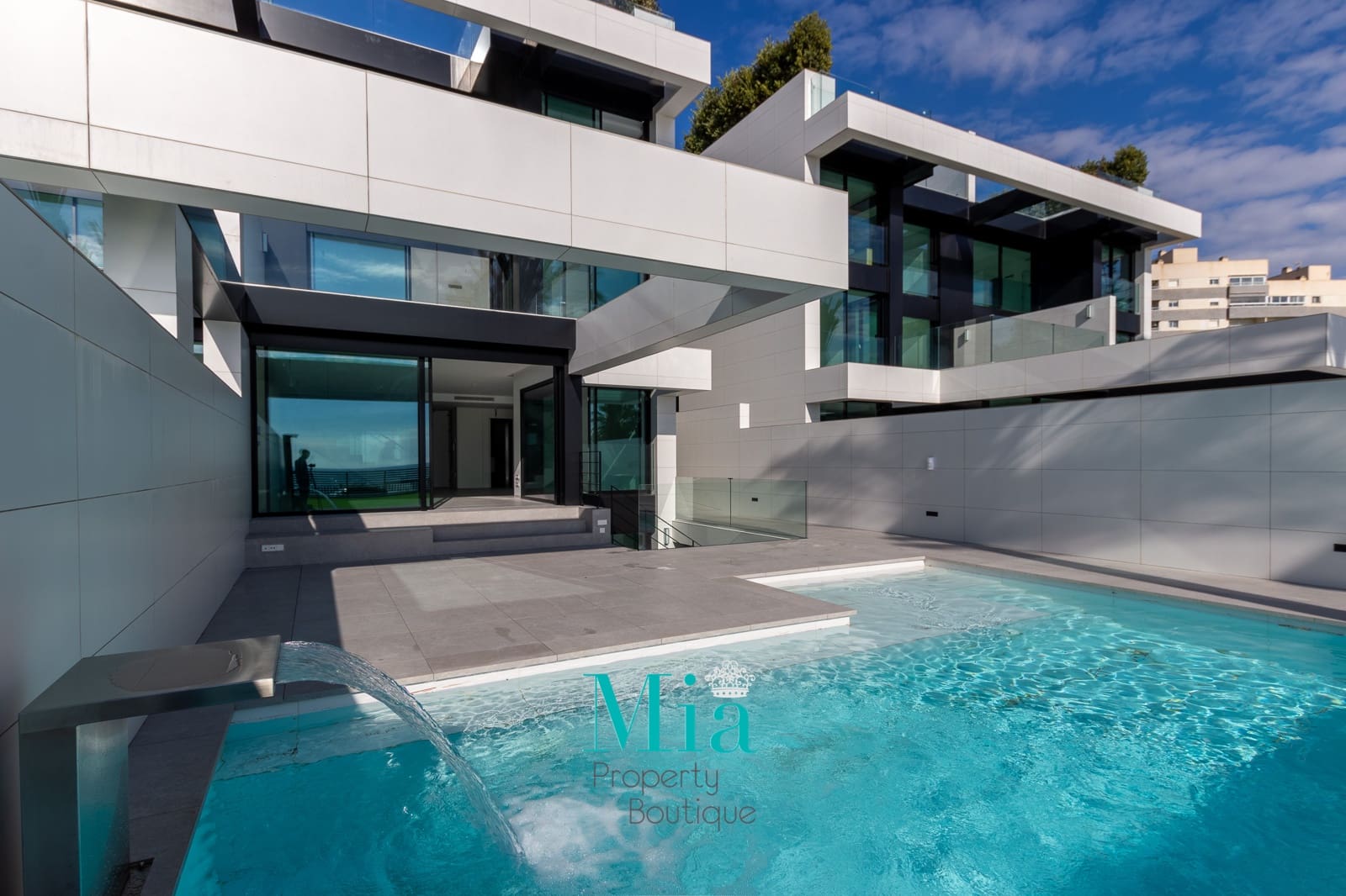 5 soverom Villa til salgs i Playa de Muchavista med svømmebasseng - € 2 250 000 (Ref: 7993392)