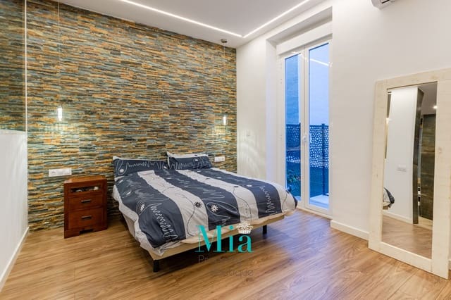 2 soveværelse Lejlighed til salg i Alicante by - € 550.000 (Ref: 7993396)