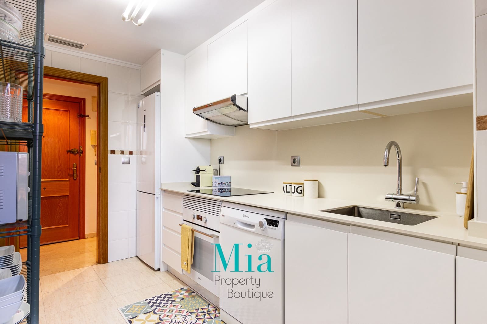 2 slaapkamer Appartement te huur in Alicante stad met zwembad garage - € 1.400 (Ref: 7993398)