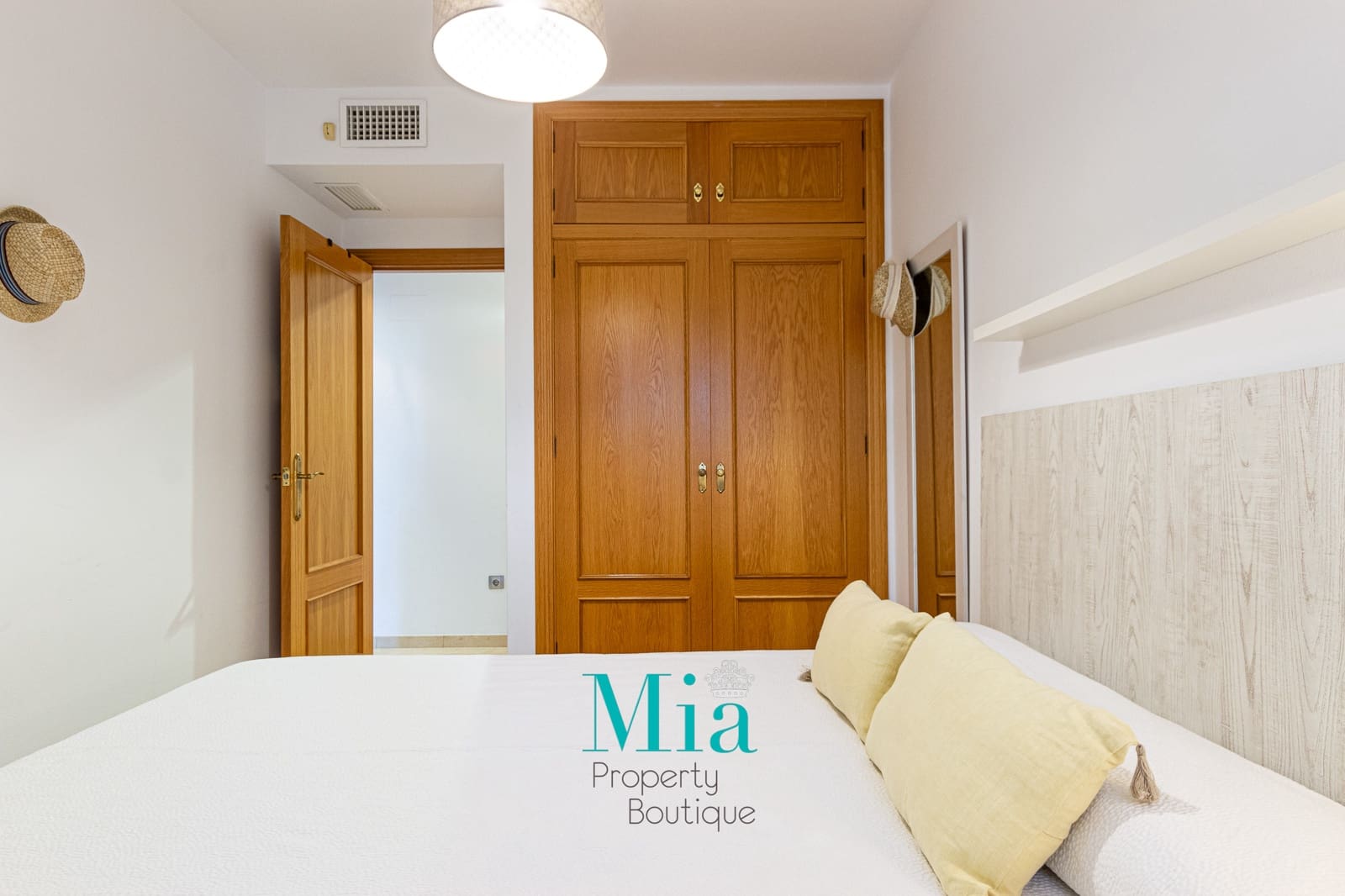 2 slaapkamer Appartement te huur in Alicante stad met zwembad garage - € 1.400 (Ref: 7993398)