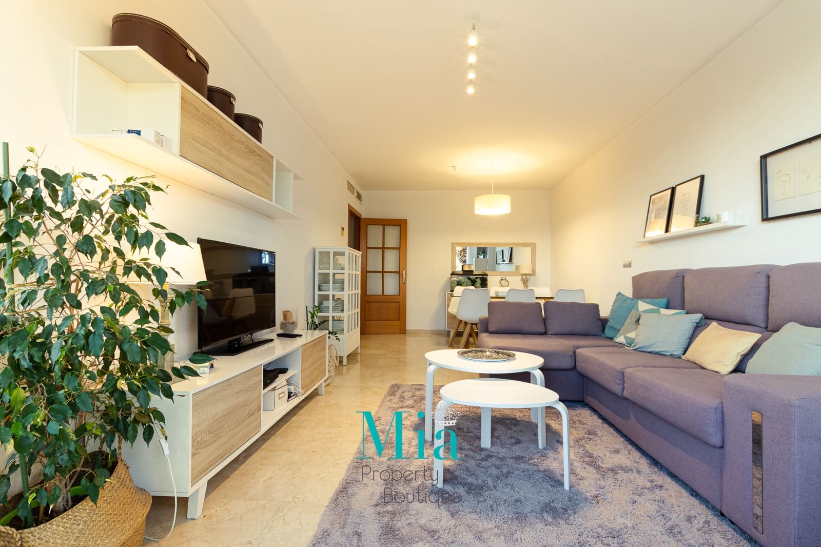 2 slaapkamer Appartement te huur in Alicante stad met zwembad garage - € 1.400 (Ref: 7993398)