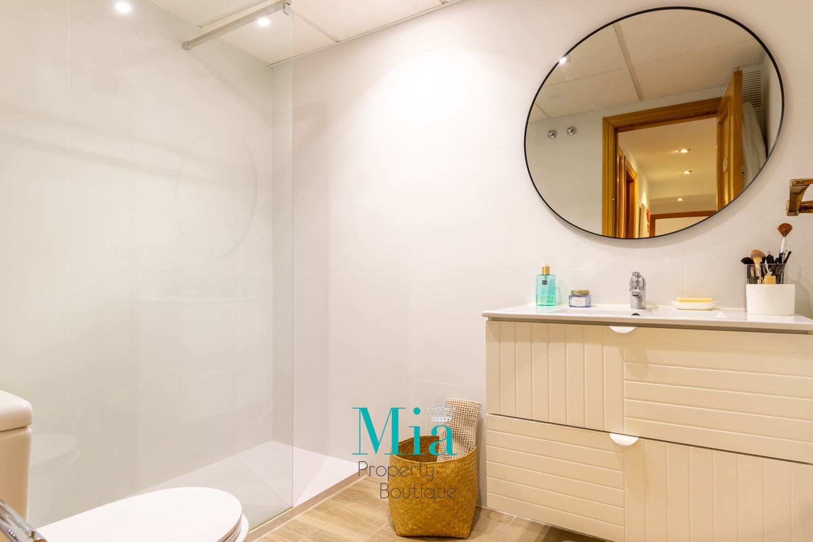 2 slaapkamer Appartement te huur in Alicante stad met zwembad garage - € 1.400 (Ref: 7993398)