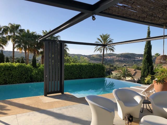 5 soveværelse Lejlighed til leje i Busot - € 3.000 (Ref: 7993403)