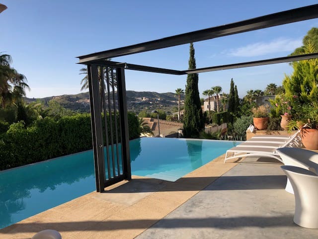 5 soveværelse Lejlighed til leje i Busot - € 3.000 (Ref: 7993403)