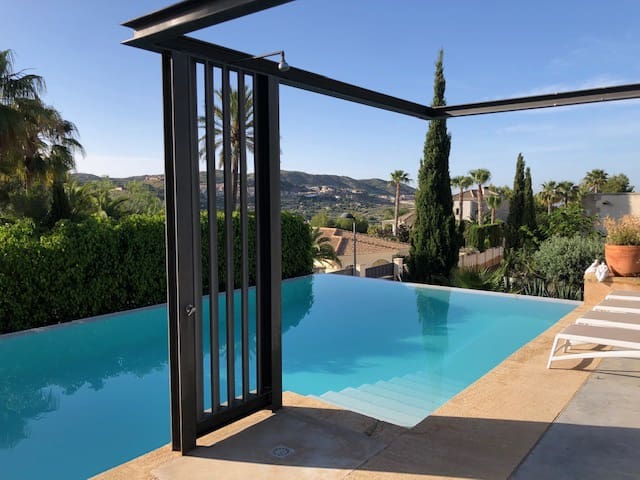 5 soveværelse Lejlighed til leje i Busot - € 3.000 (Ref: 7993403)