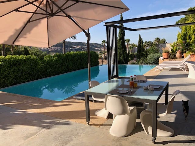 5 soveværelse Lejlighed til leje i Busot - € 3.000 (Ref: 7993403)