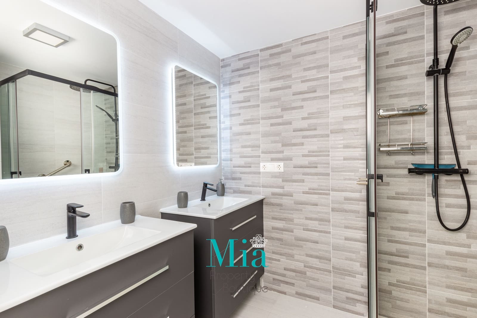 3 soveværelse Lejlighed til leje i Playa de San Juan - € 1.500 (Ref: 7993407)