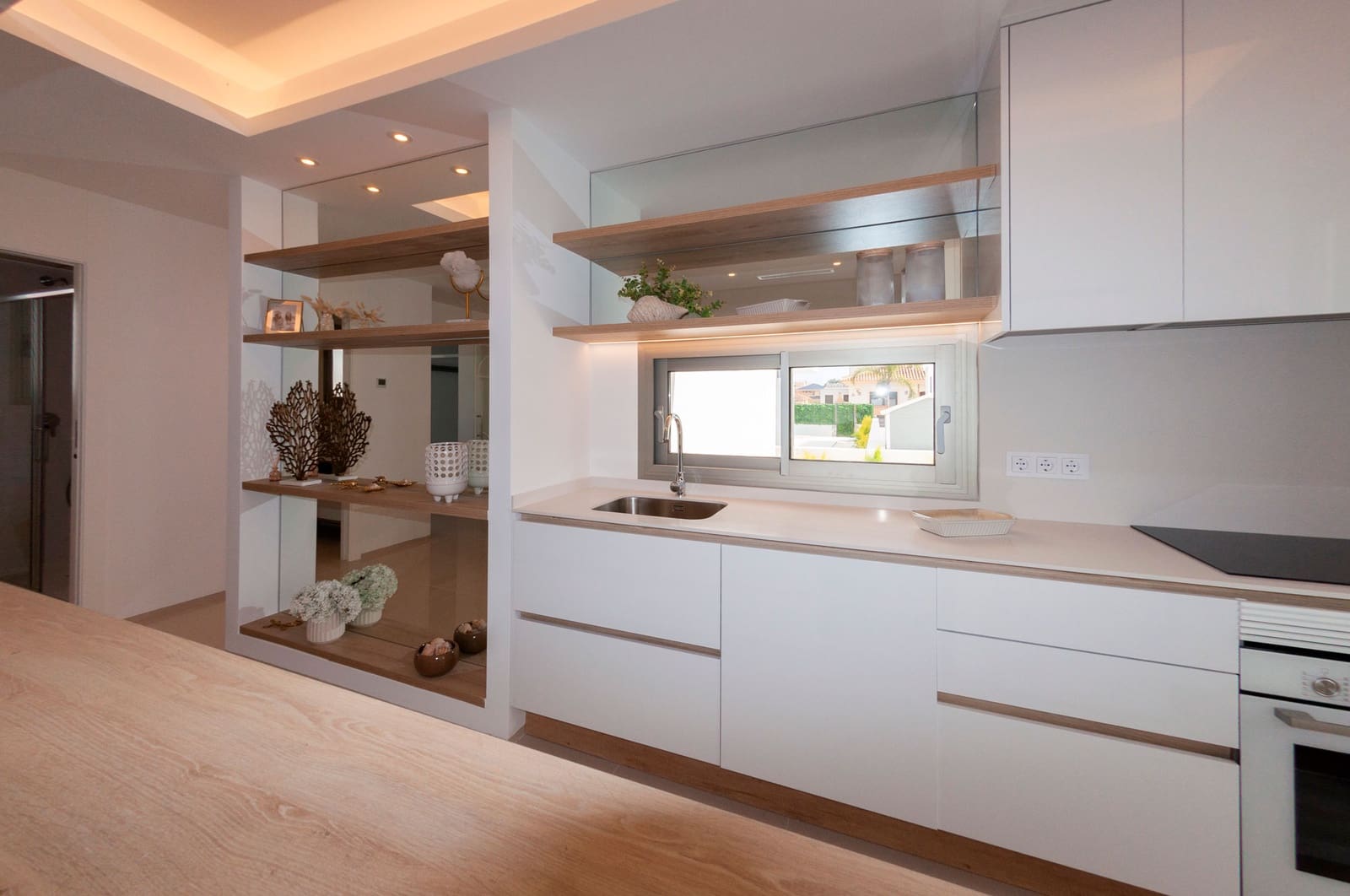 Chalet de 3 habitaciones en Los Alcázares en venta - 547.000 € (Ref: 7993420)